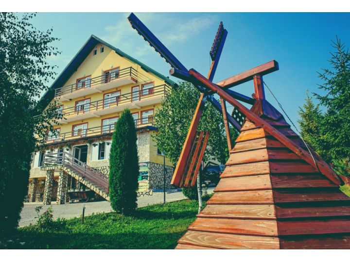 Pensiunea Poiana Bucovat, Varfu Dealului - imaginea 