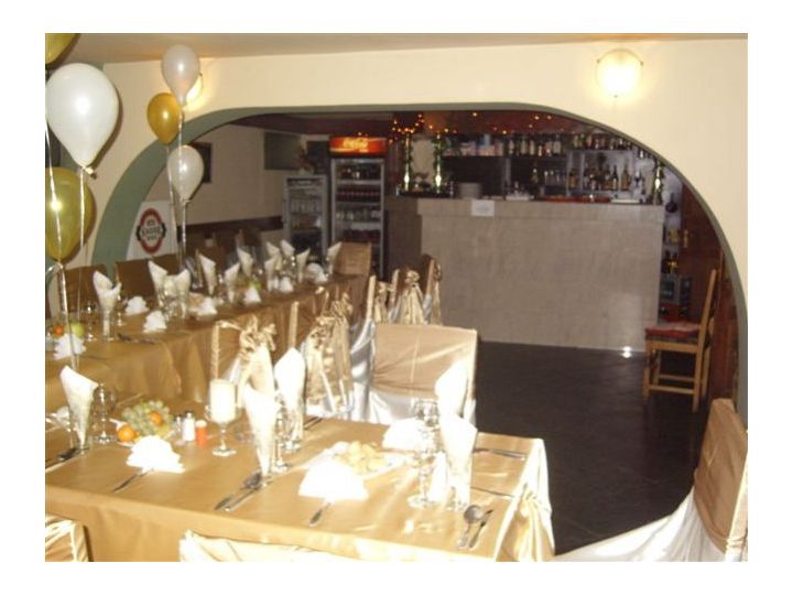 Hotel Queen, Arad oras - imaginea 