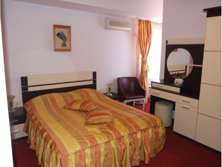 Hotel Carmen, Pitesti - imaginea 