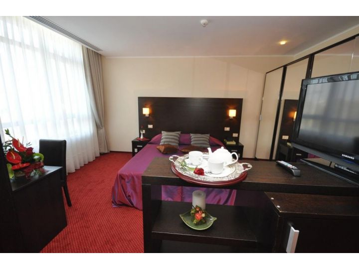 Hotel Emd Tennis Academy, Bacau Oras - imaginea 