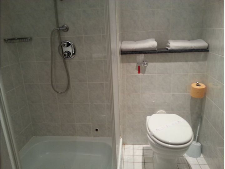 Hotel Iris, Bors - imaginea 