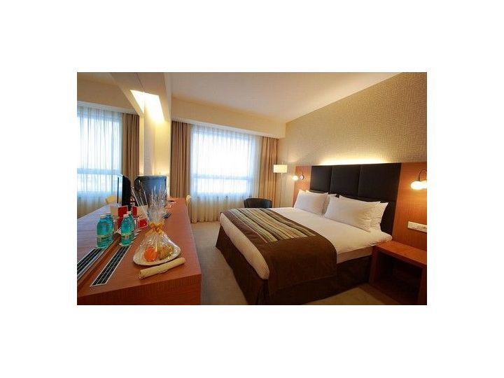Hotel Ramada, Oradea - imaginea 