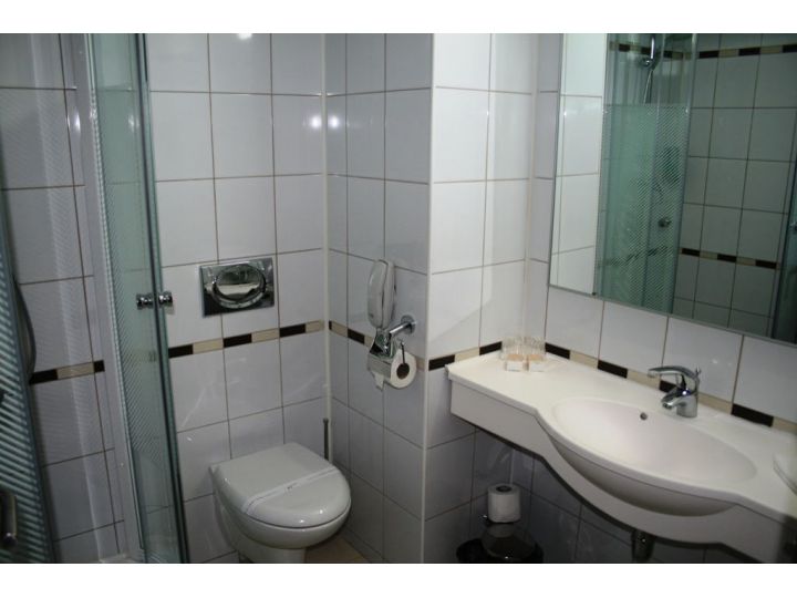Hotel Rapsodia, Botosani Oras - imaginea 