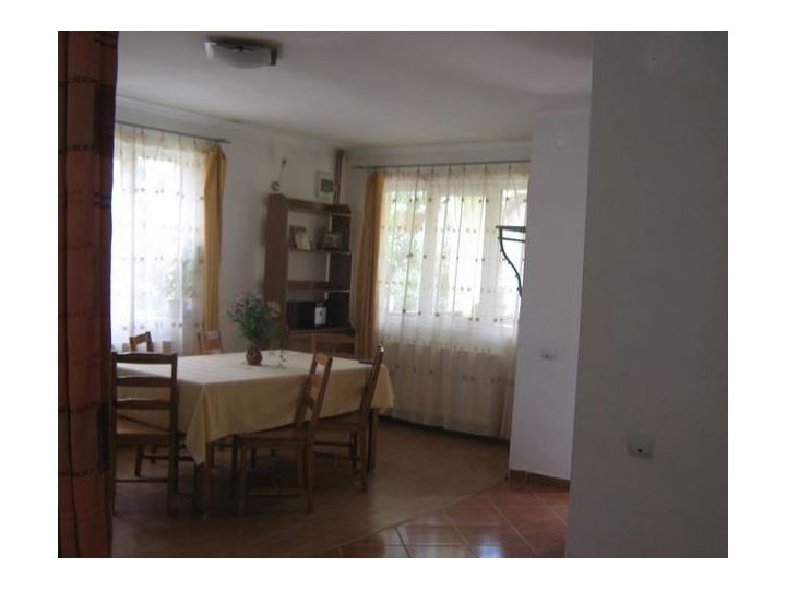 Vila Mikdonia, Predelut - imaginea 