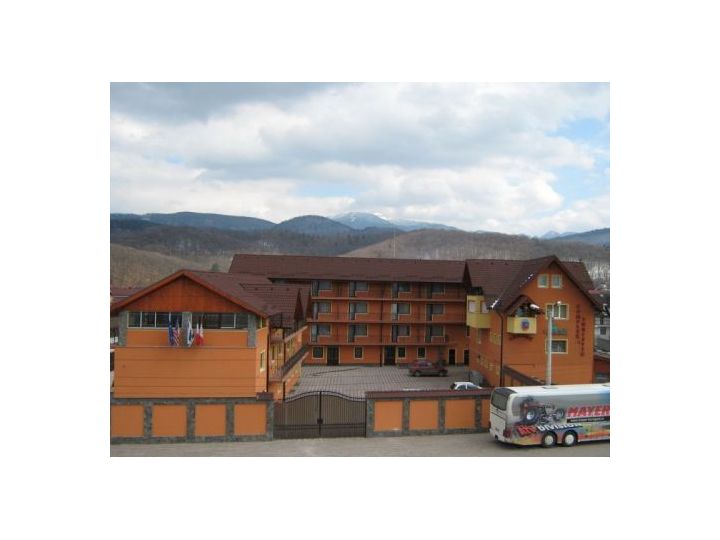 Complex turistic Max International, Rasnov - imaginea 