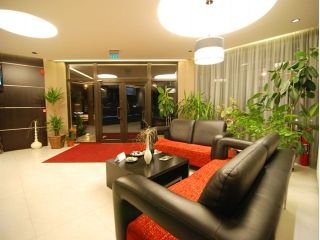 Hotel Ave Lux, Sacele - 1