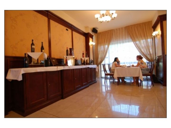 Hotel Royal Garden Tarlungeni, Tarlungeni - imaginea 