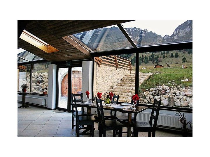 Cabana Taverna Pietrei Craiului, Zarnesti - imaginea 