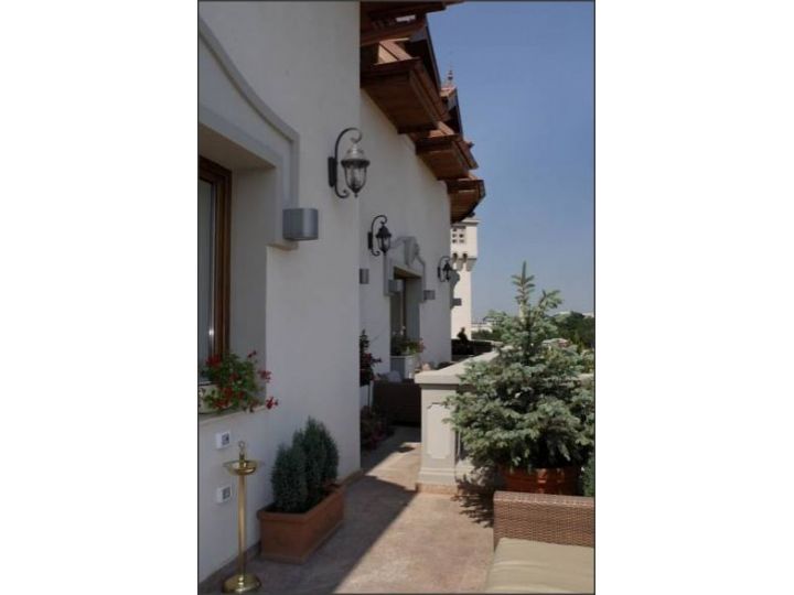 Hotel Carol Parc, Bucuresti - imaginea 