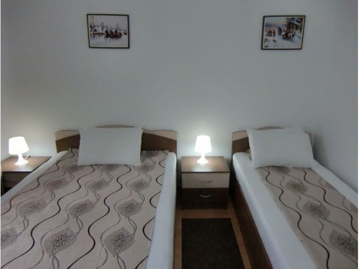 Hostel Sara's Sons, Baile Herculane - imaginea 