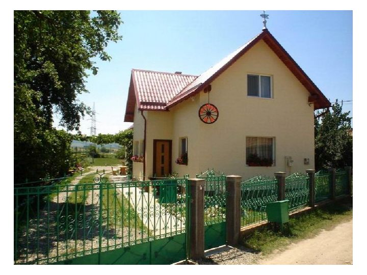 Hostel Casa Kereki, Cornesti - imaginea 