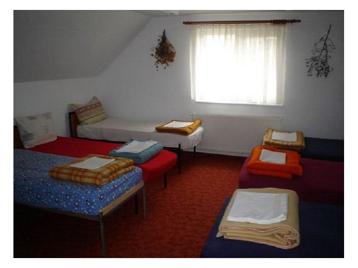Hostel Casa Kereki, Cornesti - imaginea 