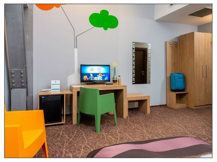 Hotel West City, Floresti - imaginea 