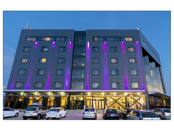 Hotel West City, Floresti - imaginea 