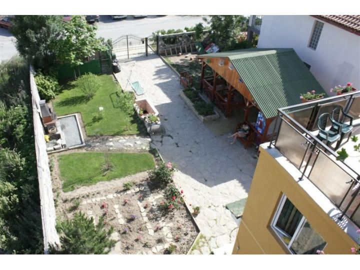 Vila Cristina, Navodari - imaginea