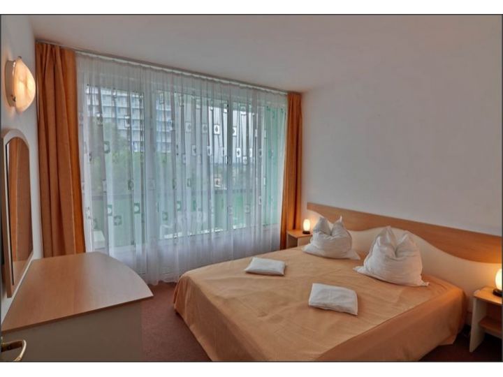 Hotel Balada, Saturn - imaginea 