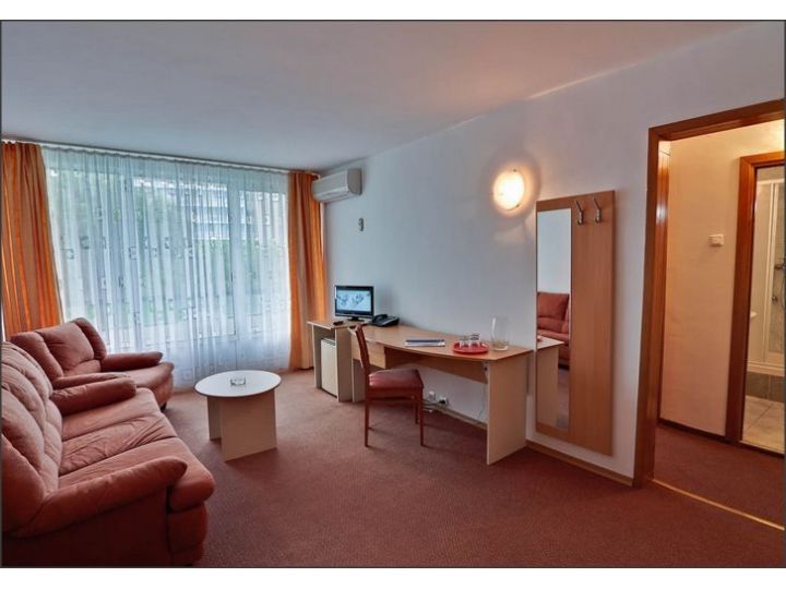 Hotel Balada, Saturn - imaginea 