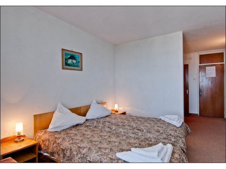 Hotel Prahova, Saturn - imaginea