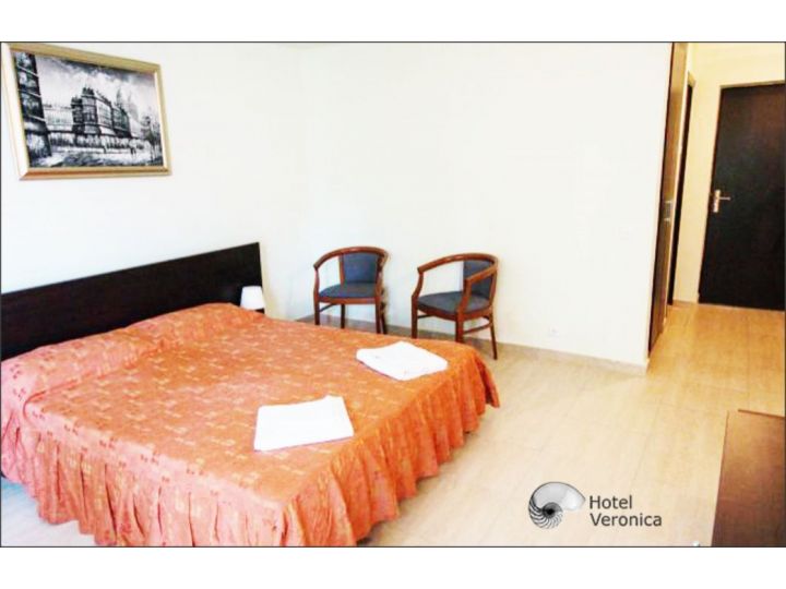 Hotel Academy, Venus - imaginea 