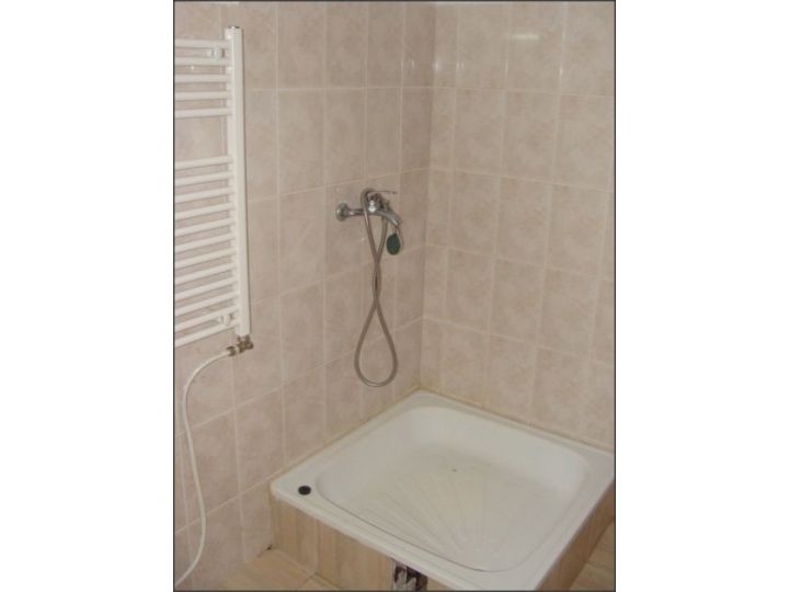 Hostel Rocoop, Filiasi - imaginea 