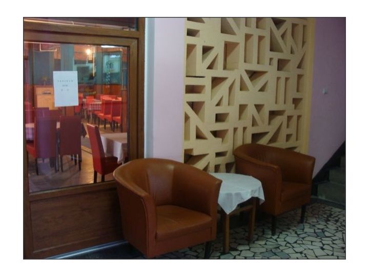 Hostel Rocoop, Filiasi - imaginea 