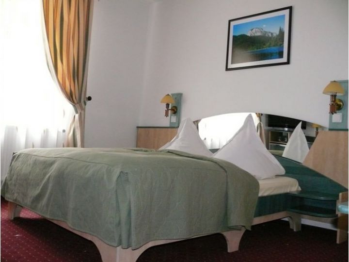 Hotel Lacu Rosu, Lacu Rosu - imaginea 