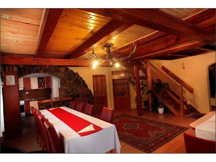 Camere de inchiriat Casa Moldovan, Izvoru Muresului - imaginea 
