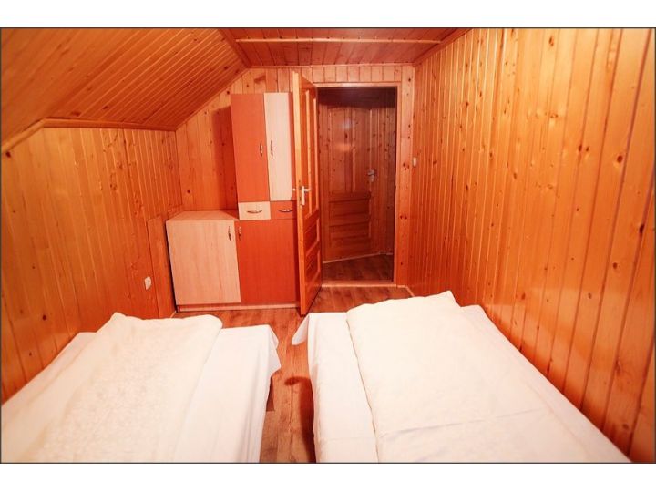 Camere de inchiriat Casa Moldovan, Izvoru Muresului - imaginea 